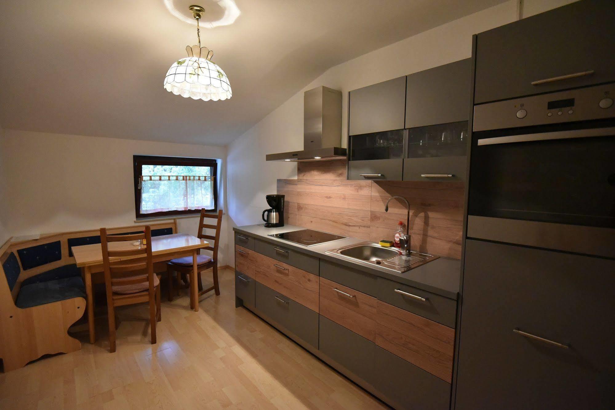 Gaestehaus Zwischenberger Obervellach Buitenkant foto