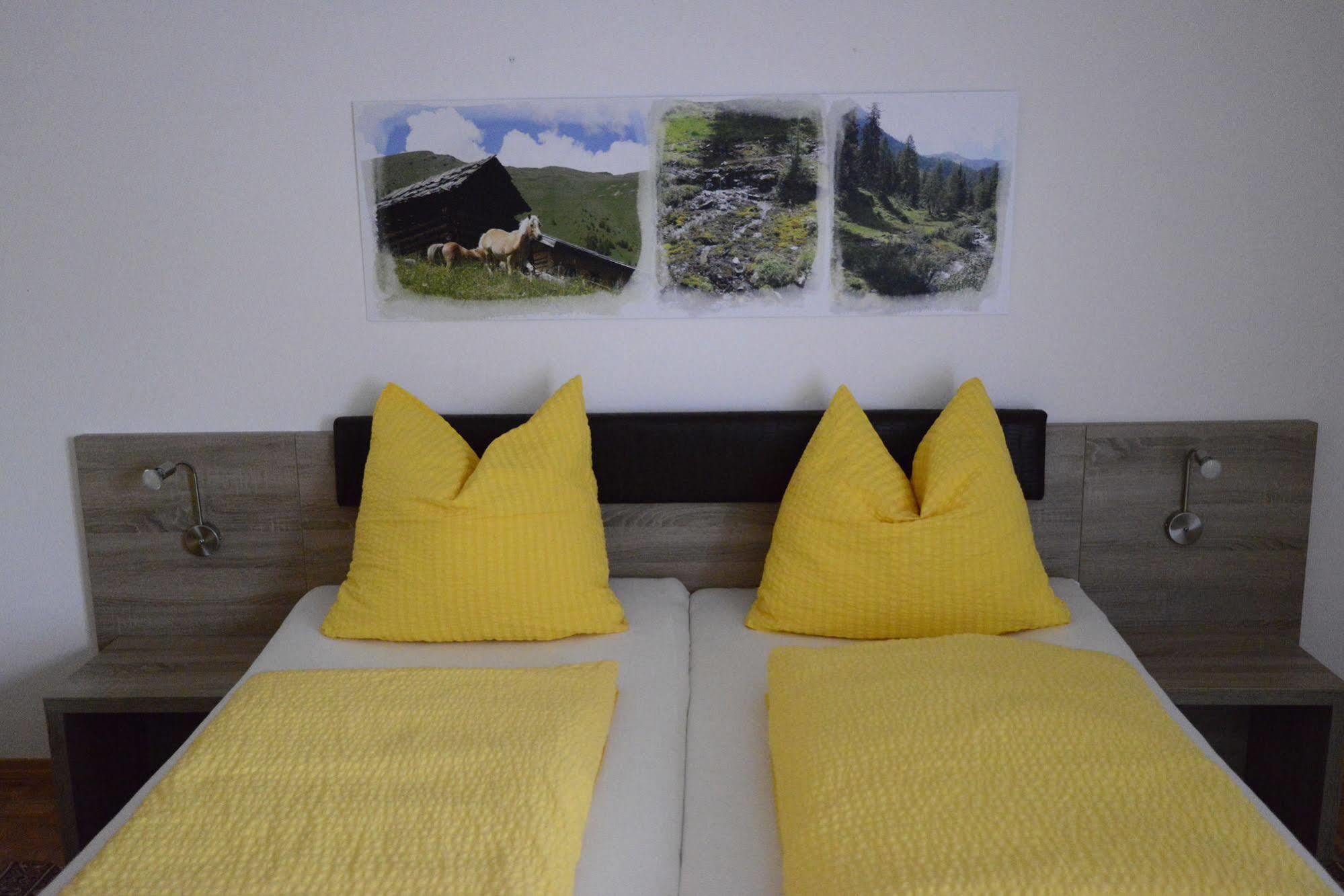 Gaestehaus Zwischenberger Obervellach Buitenkant foto